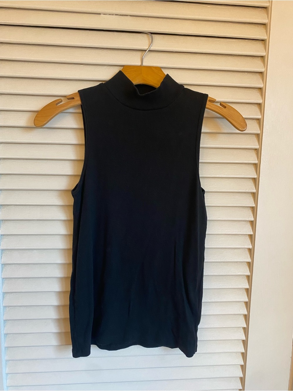 Gap Mock-Neck Black Ribbed Sleeveless Tank Top